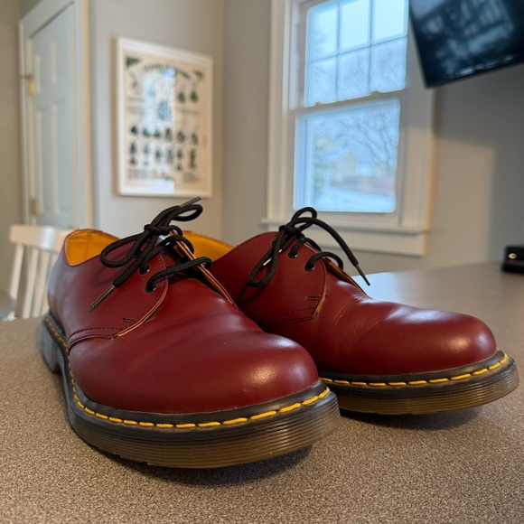 1461 Smooth Leather Dr. Martens Oxford Shoes - Picture 2 of 9